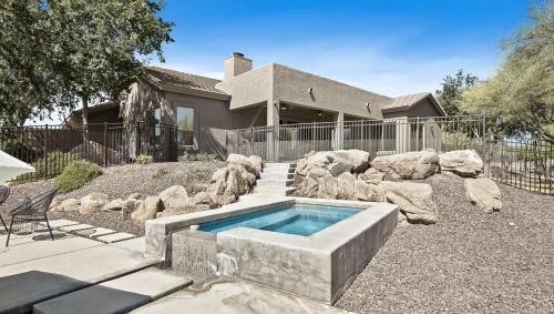 Modern Scottsdale Gem Hike, Golf, Explore!