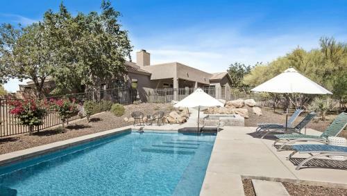 Modern Scottsdale Gem Hike, Golf, Explore!