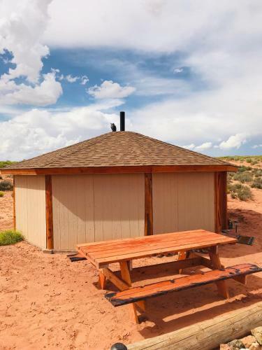 Antelope Hogan Bed And Breakfast, Llc