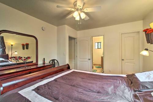 Quaint Show Low Cabin With 2 Decks And Gas Grill!