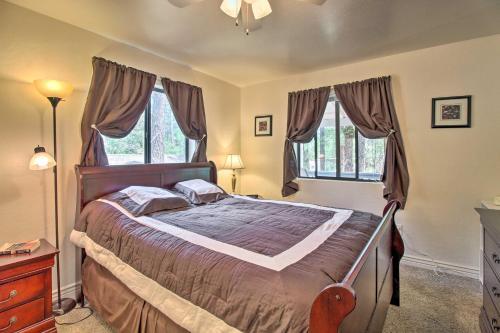 Quaint Show Low Cabin With 2 Decks And Gas Grill!