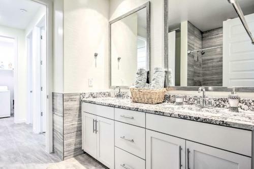 Spacious Surprise Home Near Sports Stadiums!