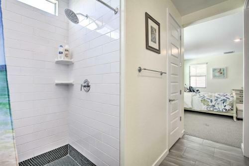 Spacious Surprise Home Near Sports Stadiums!