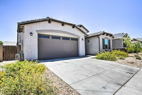 Spacious Surprise Home Near Sports Stadiums!
