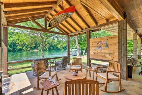 Cotter Home With Direct Access To White River!