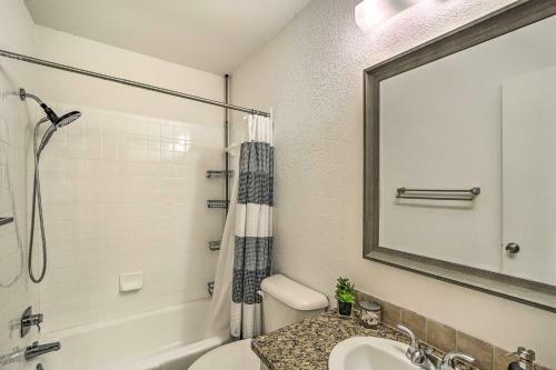 Stunning Bella Vista Retreat With Lake Access!