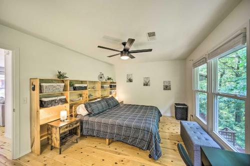 Stunning Bella Vista Retreat With Lake Access!