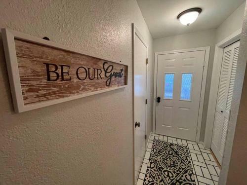 Be Our Guest And Vacay By The Lake!