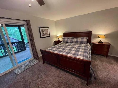 Be Our Guest And Vacay By The Lake!