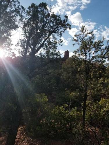 3 Bedroom With Stunning Red Rock Views! Walk To Trails!