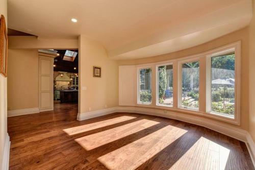 Provence Estate Nestled Along Lodi Wine Trails