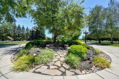 Provence Estate Nestled Along Lodi Wine Trails