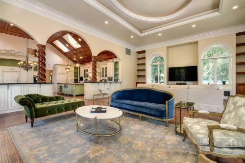 Provence Estate Nestled Along Lodi Wine Trails