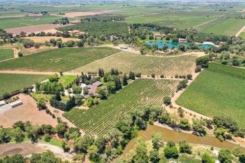 Provence Estate Nestled Along Lodi Wine Trails