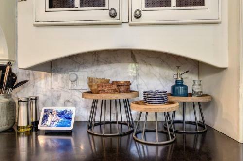 Provence Estate Nestled Along Lodi Wine Trails