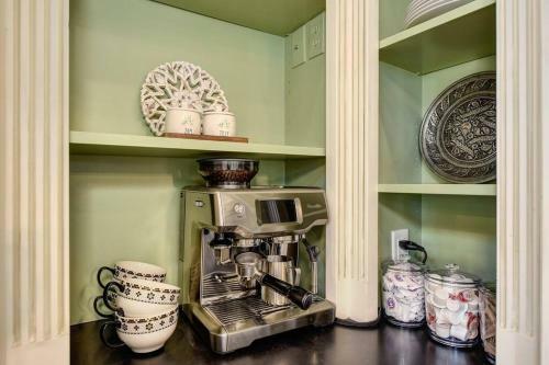 Provence Estate Nestled Along Lodi Wine Trails