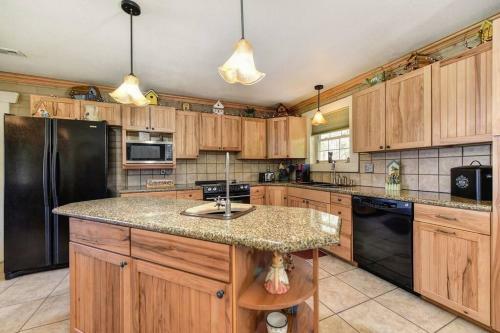 Ring Ranch Country Side Oasis With Pool