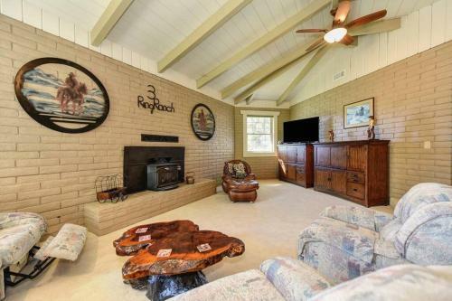 Ring Ranch Country Side Oasis With Pool