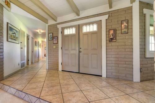 Ring Ranch Country Side Oasis With Pool