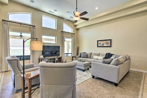 Family-friendly Home About 11 Mi To Dtwn Phoenix!