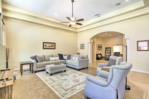 Family-friendly Home About 11 Mi To Dtwn Phoenix!