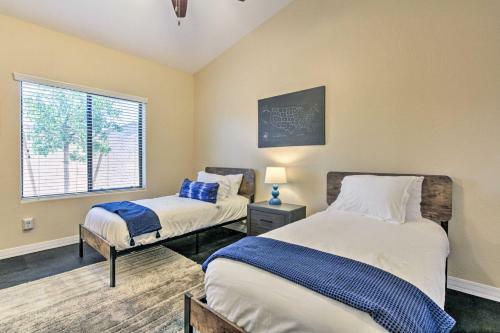 Family-friendly Home About 11 Mi To Dtwn Phoenix!