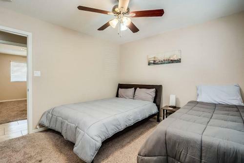 6beds! Putting Green! O.t. Scottsdale Bachelor(Ette) Pad