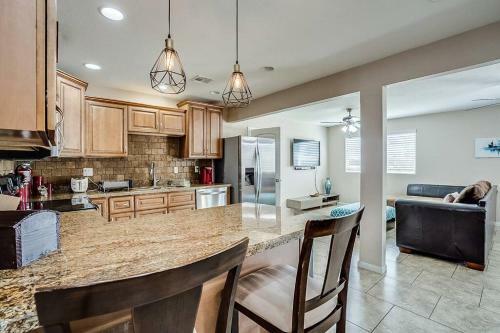 6beds! Putting Green! O.t. Scottsdale Bachelor(Ette) Pad