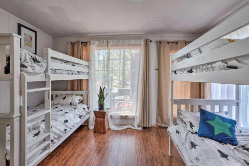 Cozy Big Bear Cabin With Decks Walk To Lake!