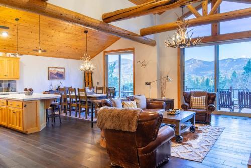 41 - View On The Rocks Home