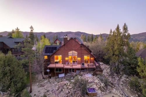 41 - View On The Rocks Home