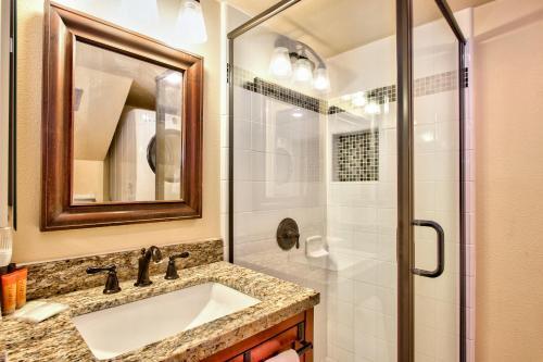 Escape Townhomes 28