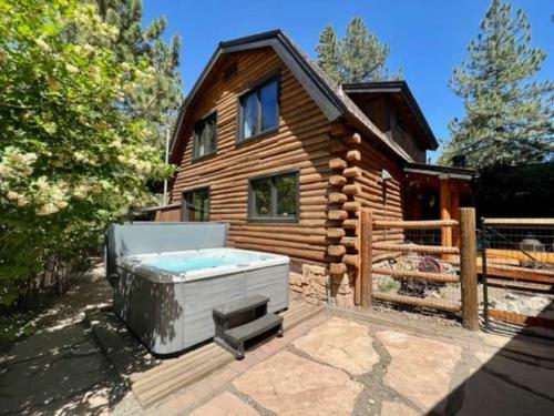 Pond View Cabin