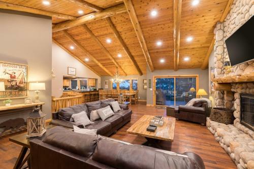 38 - Cooper's Hideaway Home