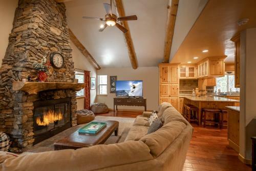 45 - Half Stone Lodge Home