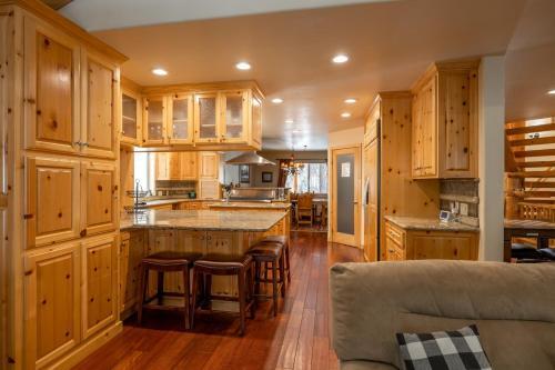 45 - Half Stone Lodge Home