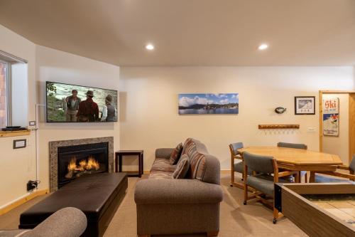 45 - Half Stone Lodge Home