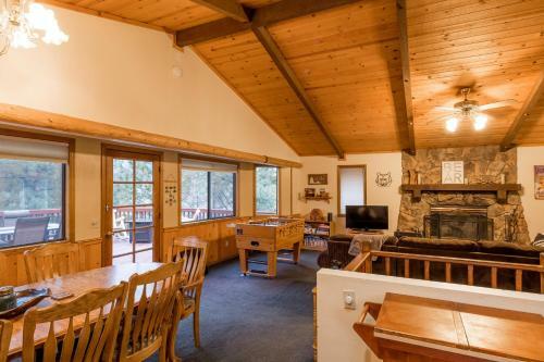 37 - Mountain Hideaway Home