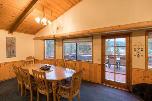 37 - Mountain Hideaway Home