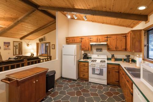 37 - Mountain Hideaway Home