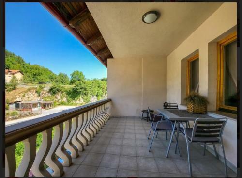 Nera-etwa Konjic 2 Room