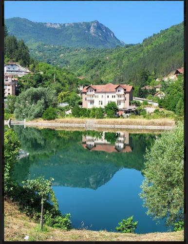 Nera-etwa Konjic 2 Room