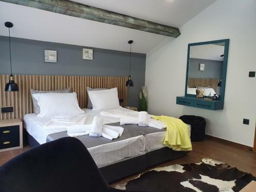 Hotel Kamelia Guest Rooms
