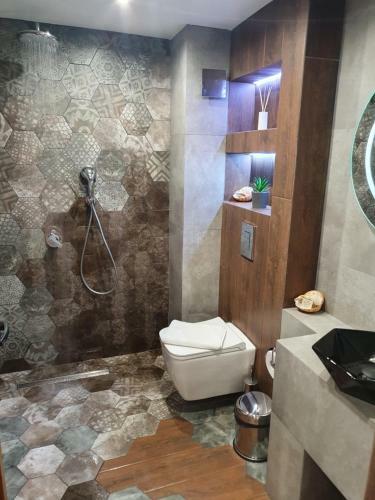 Hotel Kamelia Guest Rooms