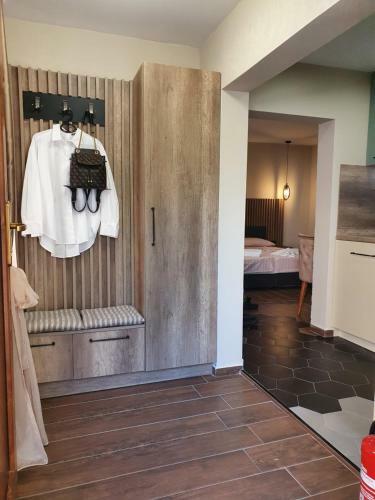 Hotel Kamelia Guest Rooms