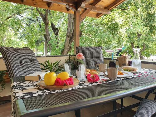 Hotel Kamelia Guest Rooms