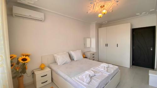 Bratanov Edelweiess Private Apartment