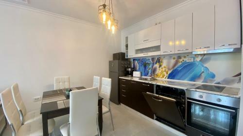 Bratanov Edelweiess Private Apartment