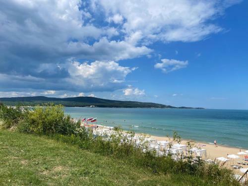 Studios Apartments Sea View