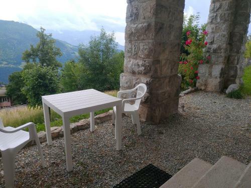Apartamento Studio Au Calme, Vue Imprenable Sur La Vall�e